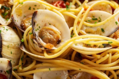 Spaghetti-alle-vongole-Ristorante-Marina-di-Grosseto-Bagno-Miramare-e1616000349293