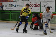 Hockey, il Follonica batte il Castiglione nel derby di Coppa - 4