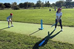 La squadra giovanile del Maremma cricket al trofeo a Lignano sabbiadoro, con gli allenatori Giuseppe Merlo e Antonio Lenzi - 2