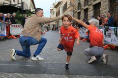 Oltre 100 partecipanti per la corsa del Ricordo a Grosseto. Vittorie per Michele Checcaci e Roberta Bindi - 4