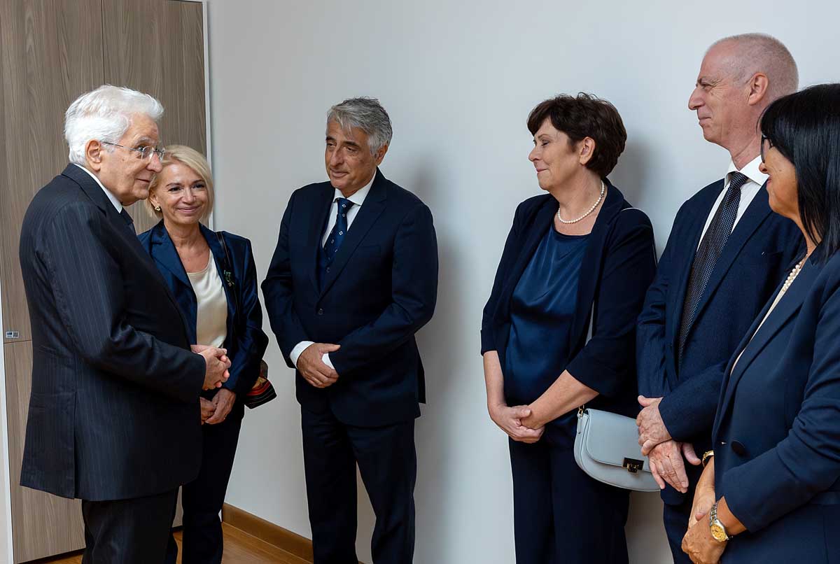 Grosseto - Il Presidente Sergio Mattarella incontra i relatori alla cerimonia presso il Polo Nuovo dell’Ospedale Misericordia, in oggi 17 settembre 2026.
(Foto di Paolo Giandotti - Ufficio per la Stampa e la Comunicazione)