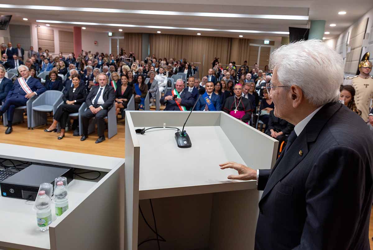 Grosseto - Il Presidente Sergio Mattarella rivolge il suo indirizzo di saluto in occasione della cerimonia presso il Polo Nuovo dell’Ospedale Misericordia, oggi 17 settembre 2026.
(Foto di Paolo Giandotti - Ufficio per la Stampa e la Comunicazione)
