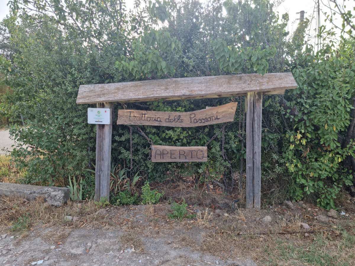 L'ingresso della trattoria delle passioni a Roselle