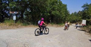 In ebike tra le vigne del Montecucco