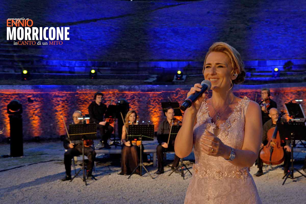 Silvia Dolfi in InCanto di un mito, all'anfiteatro di Pompei