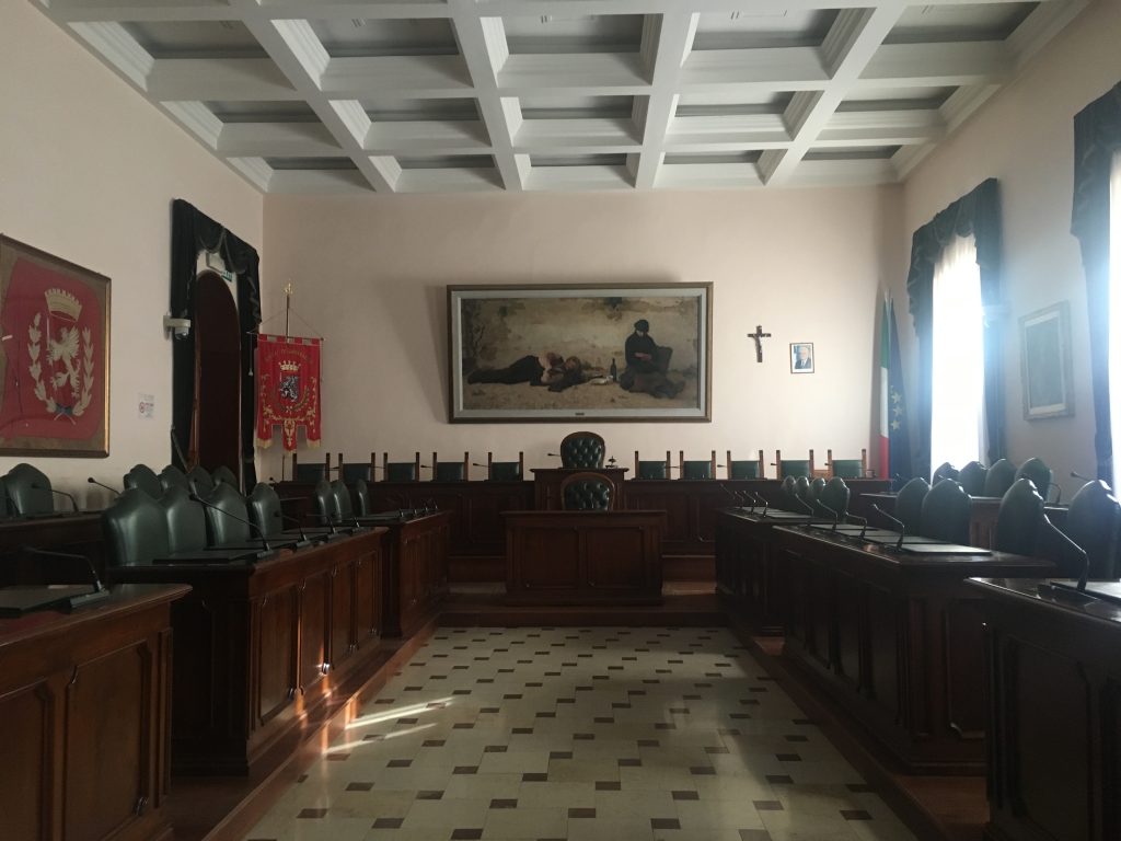 La sala del consiglio comunale di Grosseto