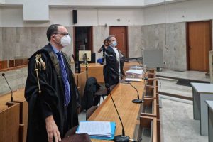 L'avvocato Lorenzo Mascagni e il pm Giampaolo Melchionna