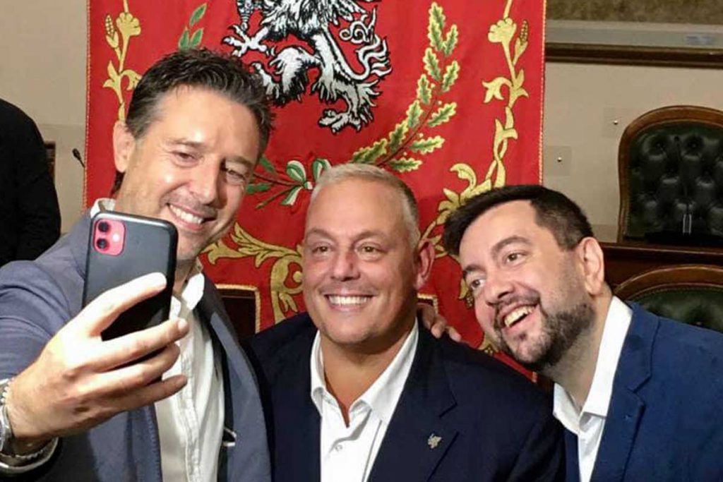 Fabrizio Rossi, Antonfrancesco Vivarelli Colonna e Francesco Torselli: selfie in Comune (dal profilo Facebook di Fabrizio Rossi)