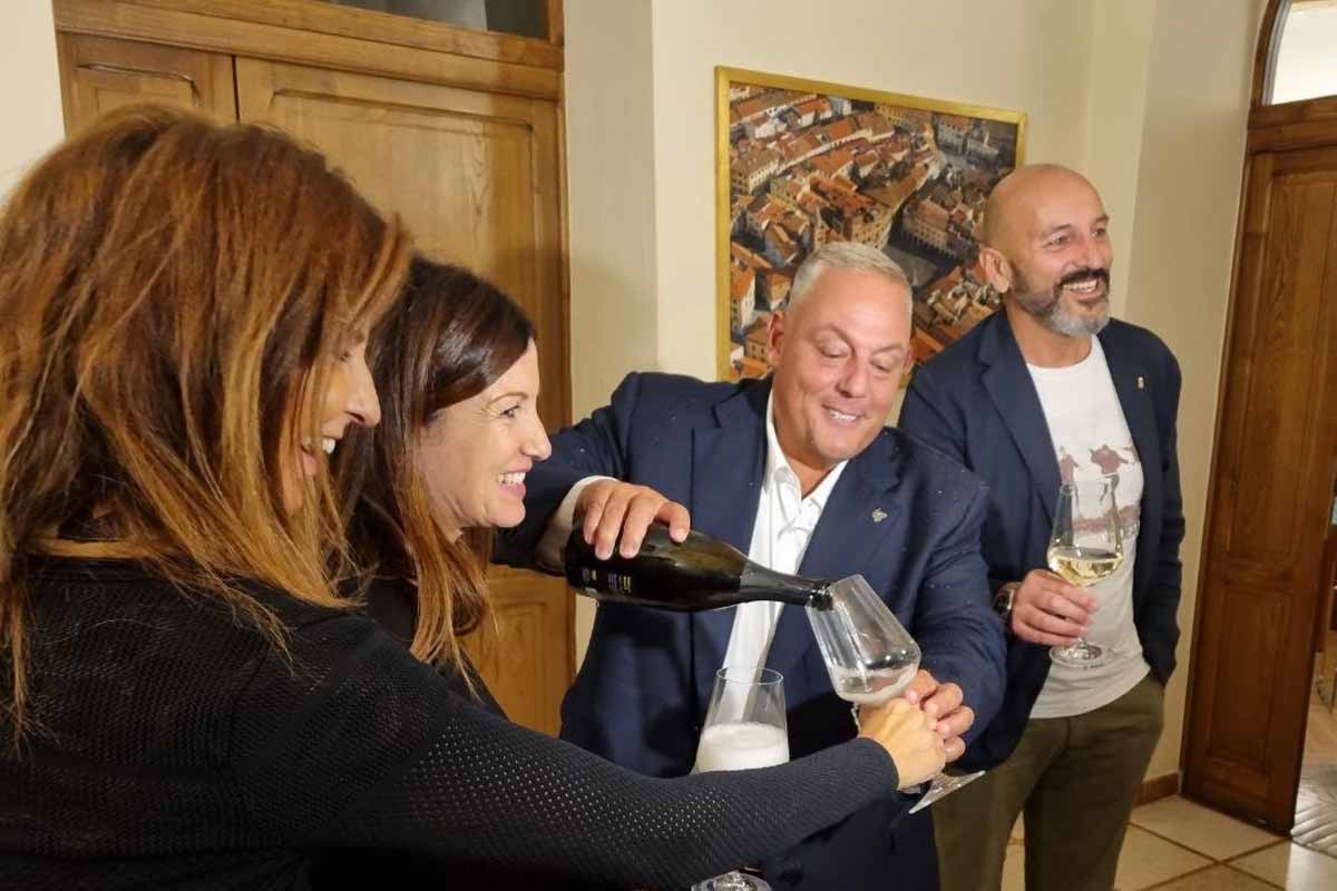 Vivarelli Colonna brinda con Turbanti alla vittoria della coalizione