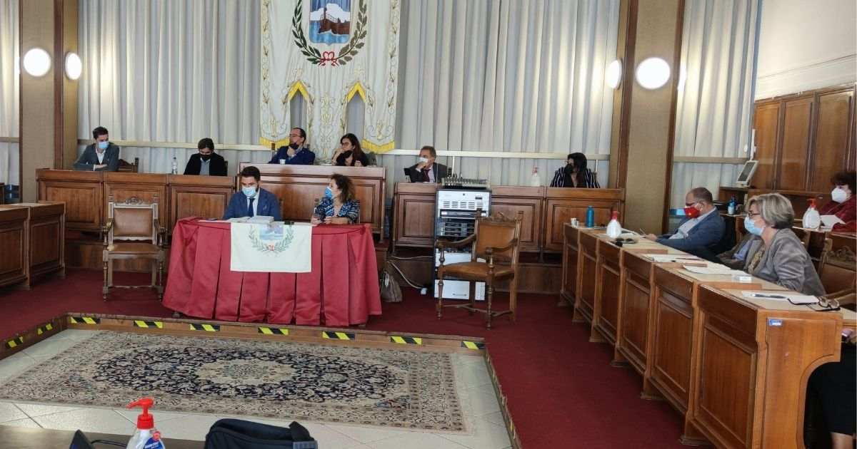 La seduta del consiglio comunale di follonica