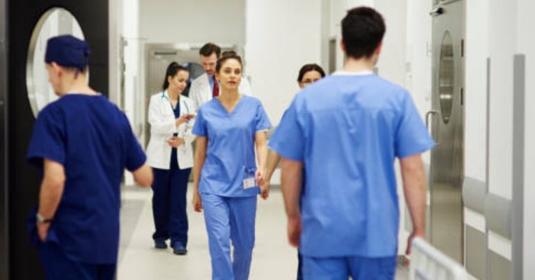 Infermieri al lavoro