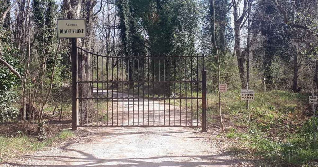 Il cancello all'ingresso del Diaccialone