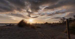 Meteo in Maremma, il sole resiste sulla costa. Qui la spiaggia di Alberese (foto Andrea Sapienza)