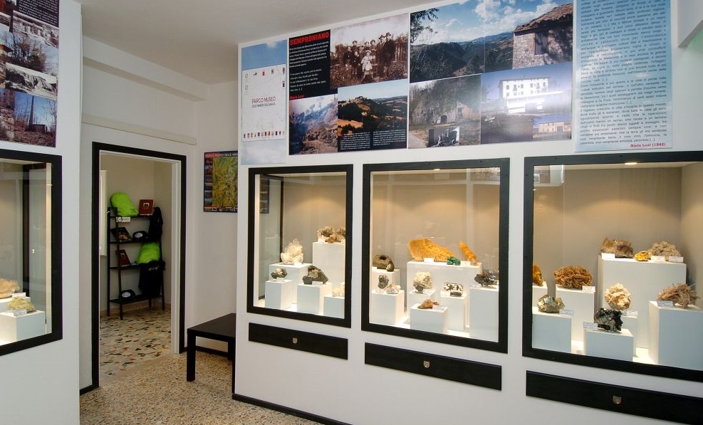 Una sala espositiva del Museo Mineralogico