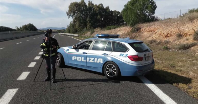 Una pattuglia con il telelaser (archivio)