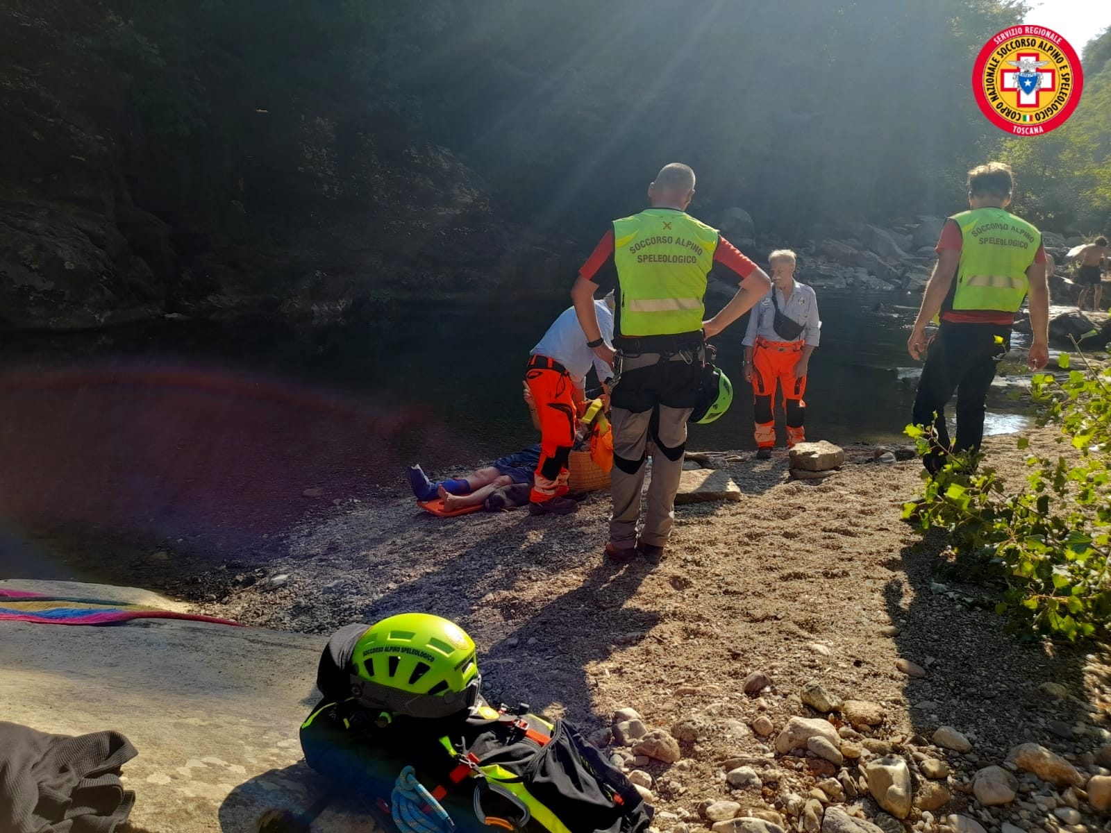 Scivola sul greto del fiume e si ferisce | MaremmaOggi