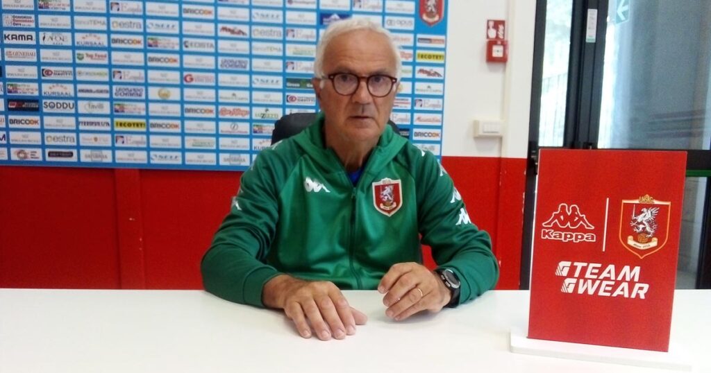 Il tecnico del Grosseto calcio, Massimo Silva