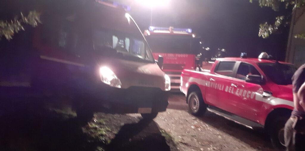 Vigili del fuoco e ambulanza nei boschi a Tatti @maremmaoggi