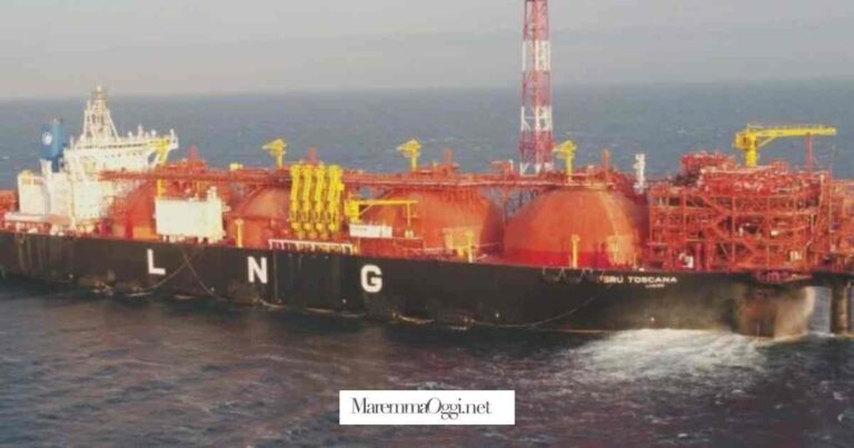 Una nave rigassificatrice