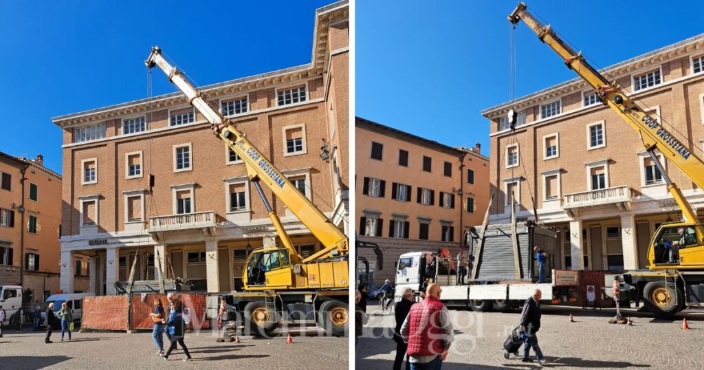 La rimozione dell'edicola di piazza Duomo
