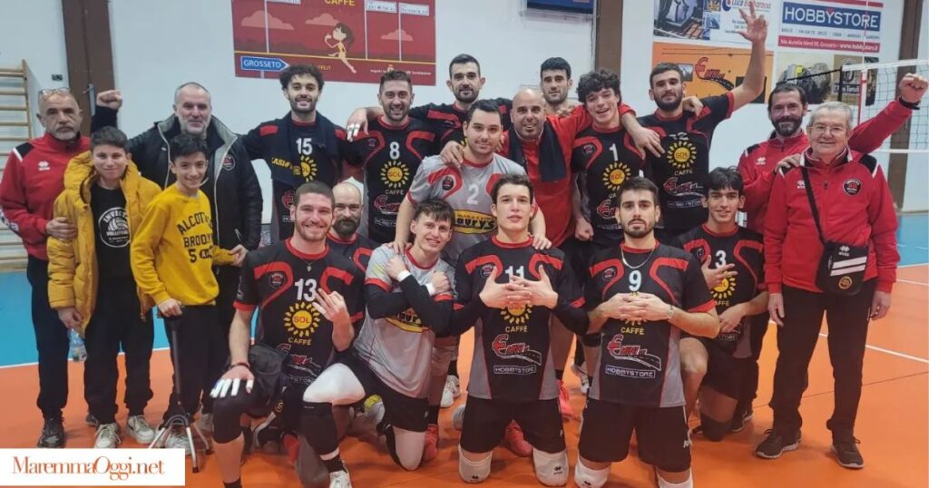 L'Invicta festeggia dopo la vittoria con Perugia