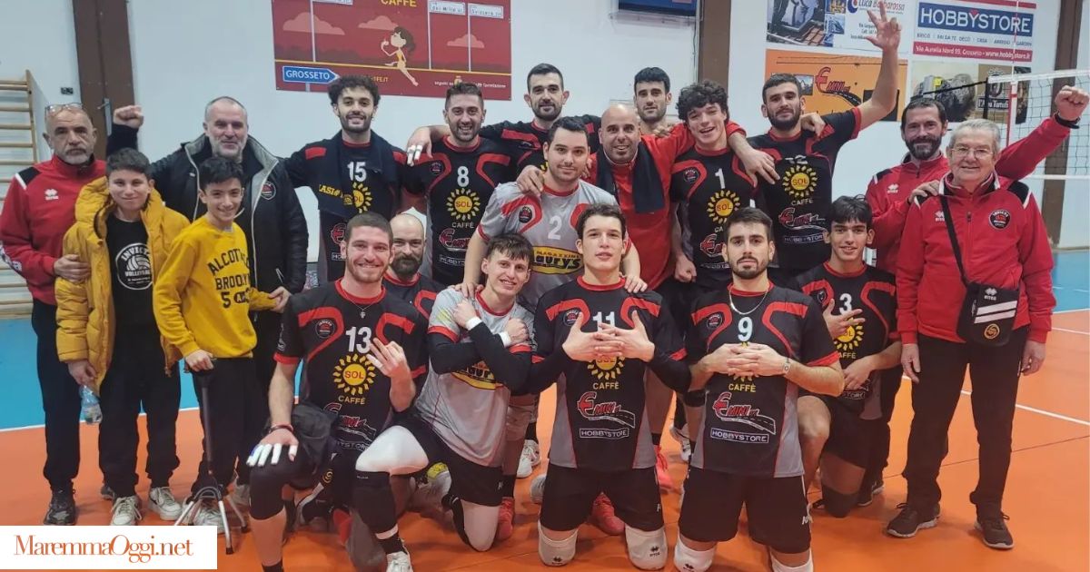 L'Invicta festeggia dopo la vittoria con Perugia