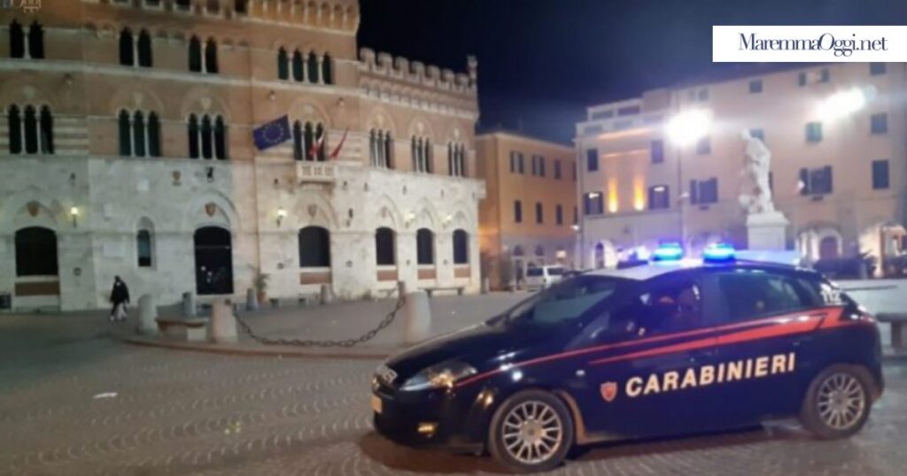 Carabinieri in centro storico