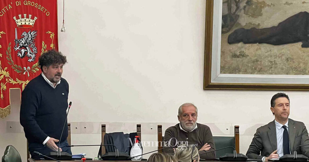 Caso musei e fondazione, l'assessore Luca Agresti durante il suo intervento in consiglio comunale