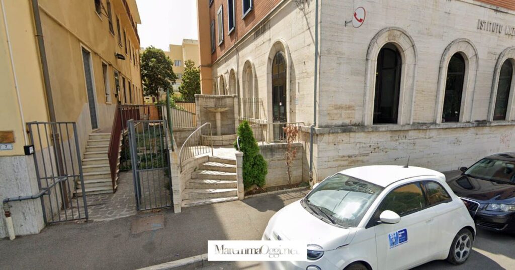 L'ingresso del distretto Asl in via Don Minzoni a Grosseto
