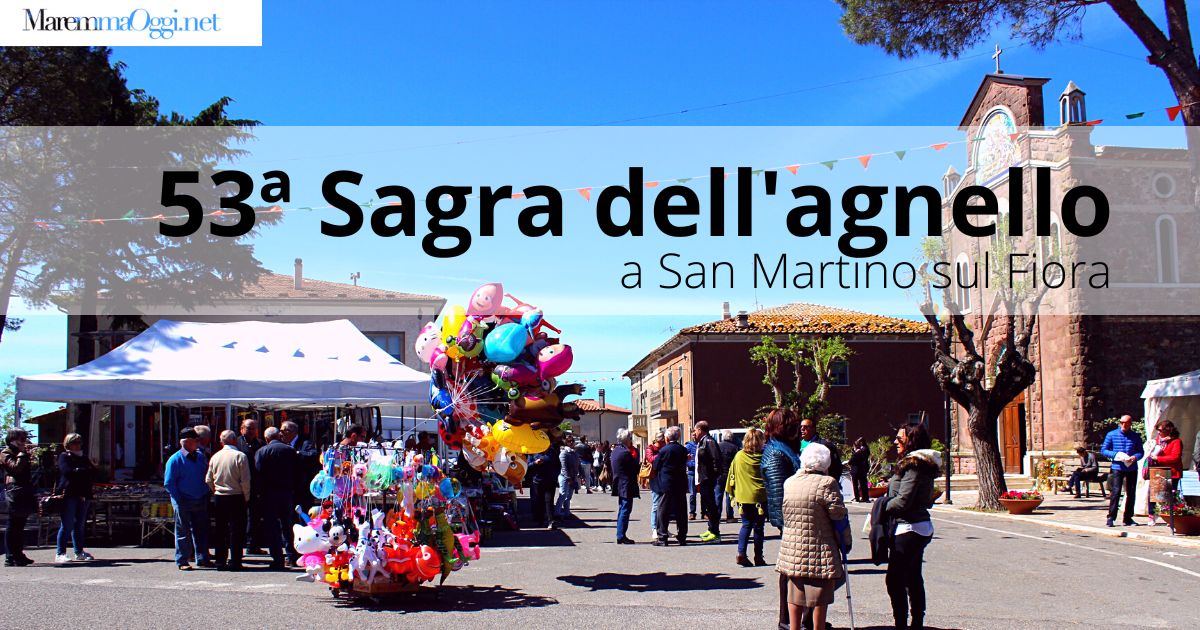 Sagra dell'agnello a San Martino sul fiora, con persone in piazza vicino agli stand