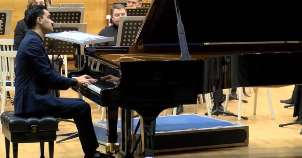 Pietro Bonfilio al pianoforte