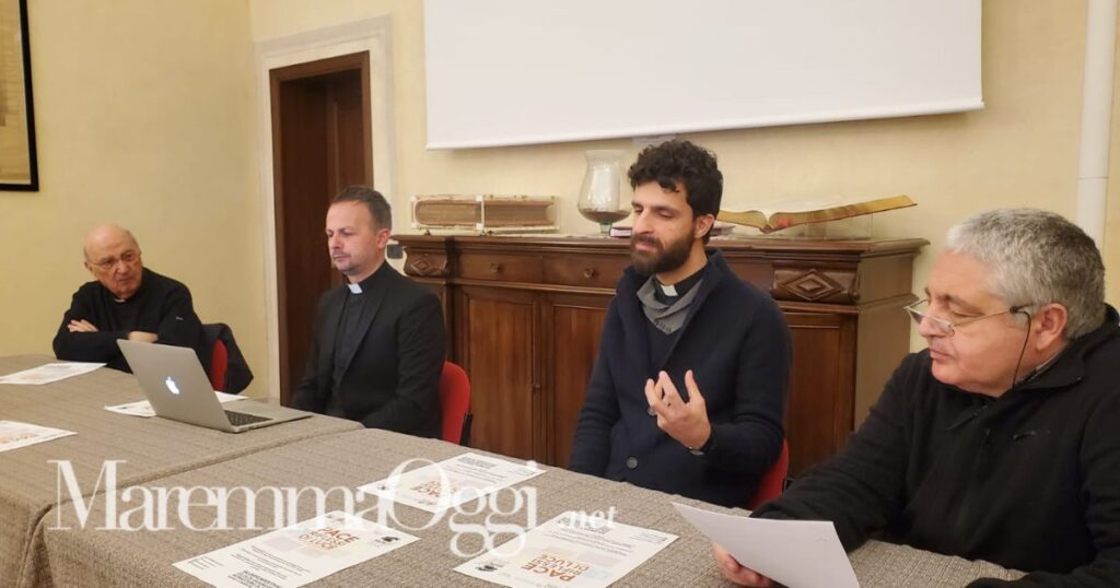 Don Stefano Papini durante il suo intervento