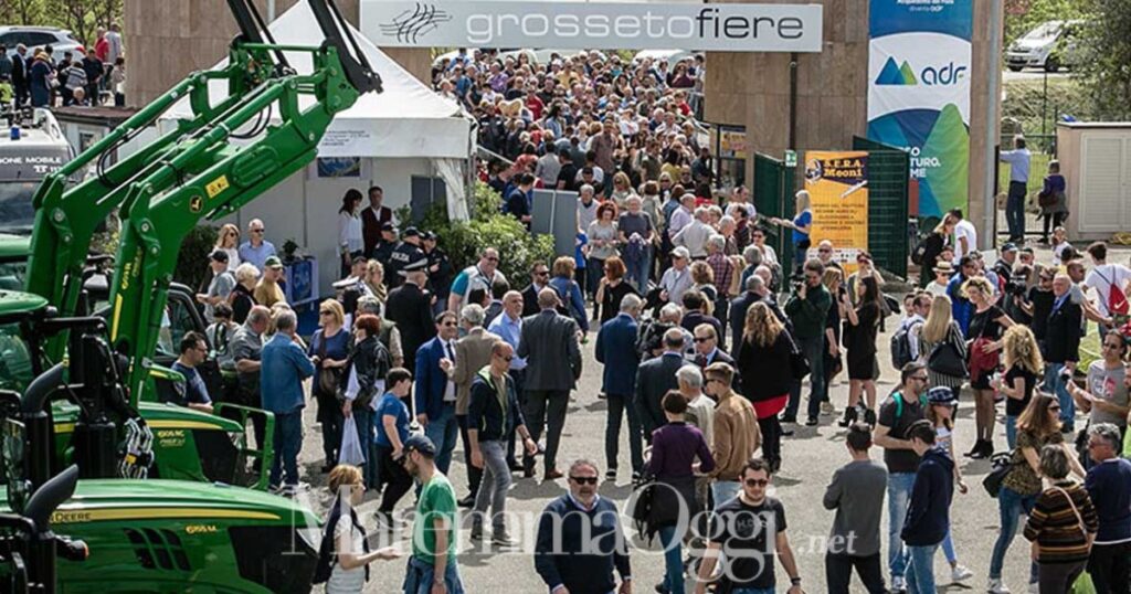 Folla alla fiera del Madonnino