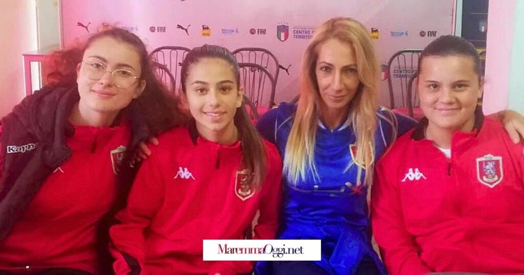 Coach Alexandra con le tre giovani atlete Vanessa Magiotti, Aurora Rigolini e Flavia Fabrizzi