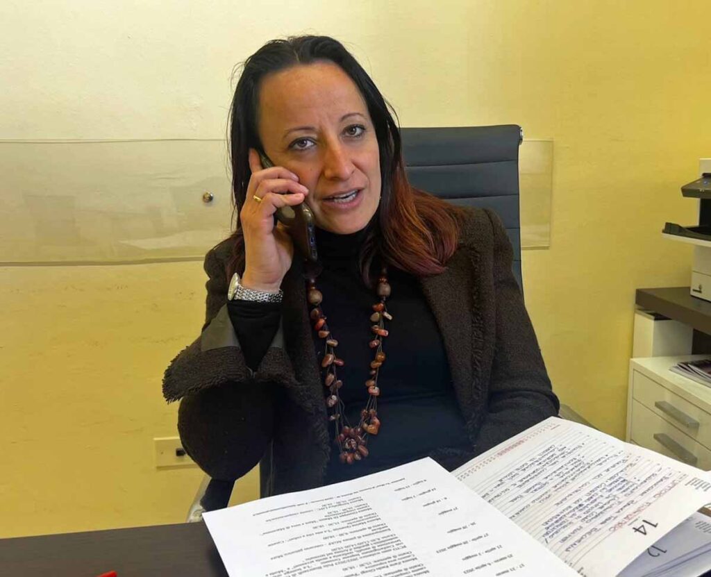 Simona Rusconi, assessora al bilancio, nel suo ufficio
