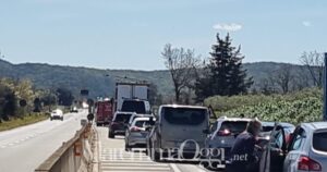 Traffico bloccato sulla carreggiata direzione sud. Un incidente all'altezza di Banditella sta causando una lunghissima fila