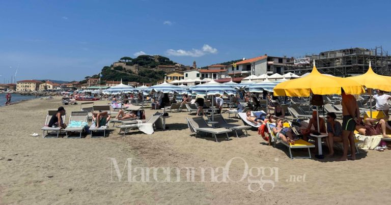 La spiaggia di Castiglione domenica 28 maggio, il ponte del 2 giugno sarà da tutto esaurito