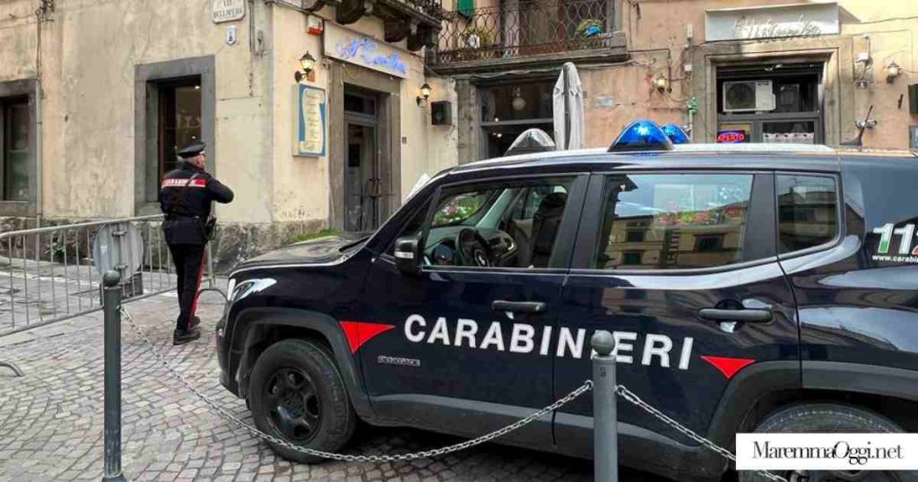 Una pattuglia dei carabinieri a Castel del Piano