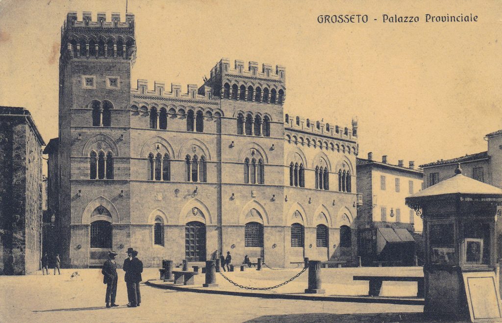 Il palazzo della Provinia in una foto storica