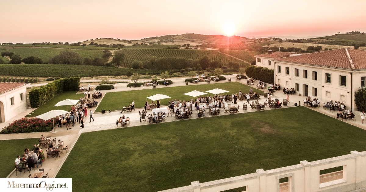 Val delle rose eventi in estate, a terrazza della cantina con i primi ospiti