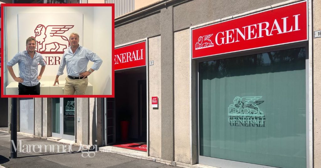 La nuova sede dell'agenzia Generali e, nel riquadro, Gianluca Ceccarini con il figlio Nicola