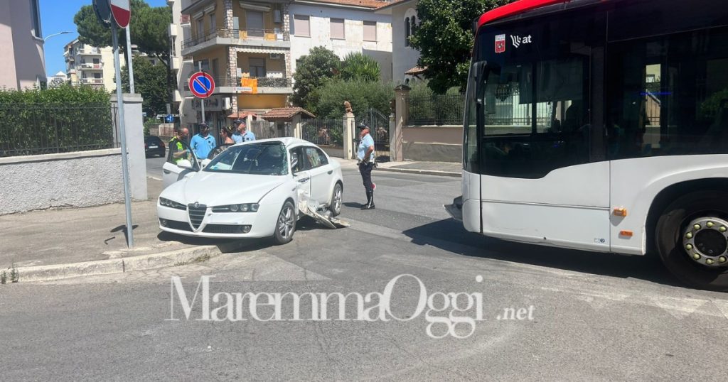 Incidente Grosseto, bus contro auto