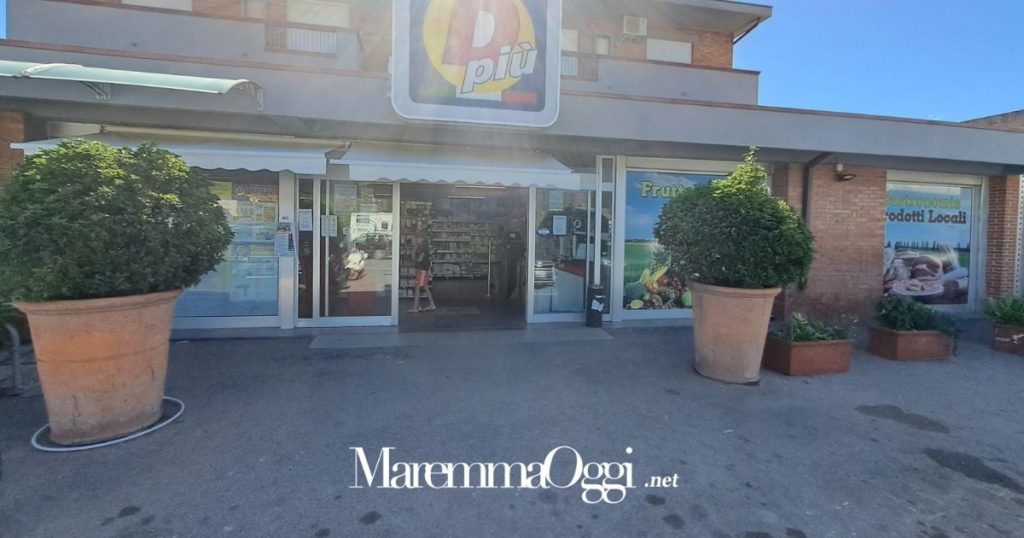 L'ingresso principale del supermercato Dpiù a Castiglione