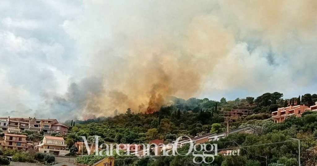L'incendio a Porto Santo Stefano