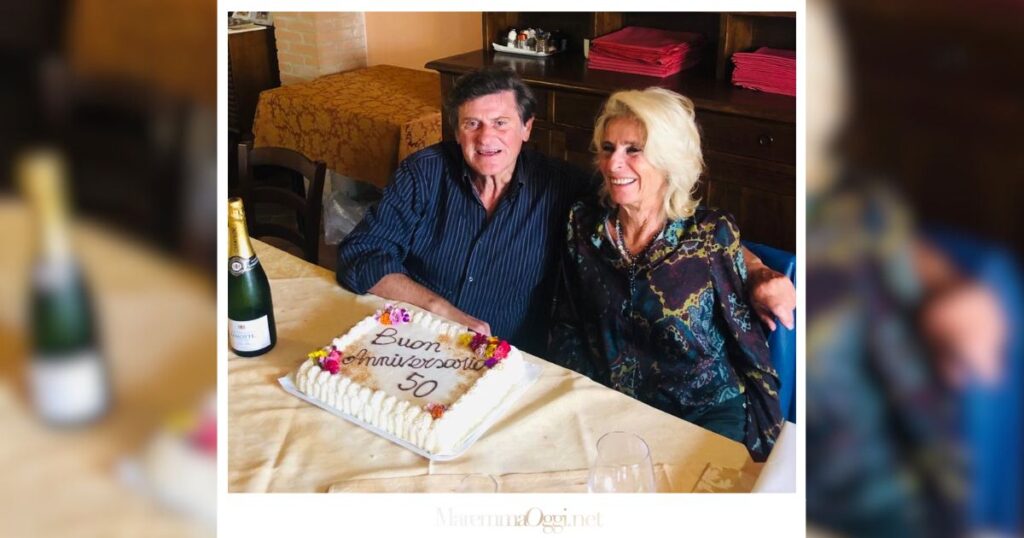 L'avvocato Fabrizio Brachini con la moglie Carla Marchei durante i festeggiamenti per l'anniversario dei 50 anni di matrimonio