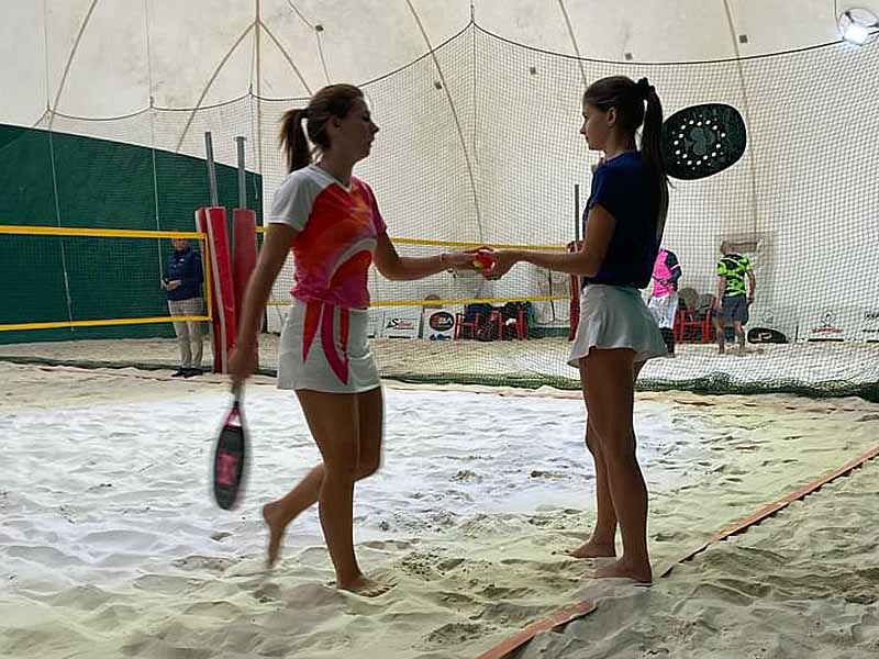 Elena Francesconi e Alice Pepi in campo nel doppio Under 18
