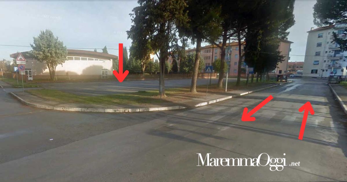 Il parcheggio della piscina e via Lazzeri che, in questo tratto, sarà a doppio senso