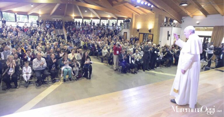 Papa Francesco durante il discorso a Nomadelfia
