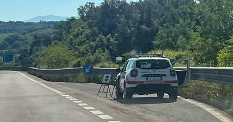 L'autovelox prima dell'uscita di Campagnatico sulla Grosseto-Siena