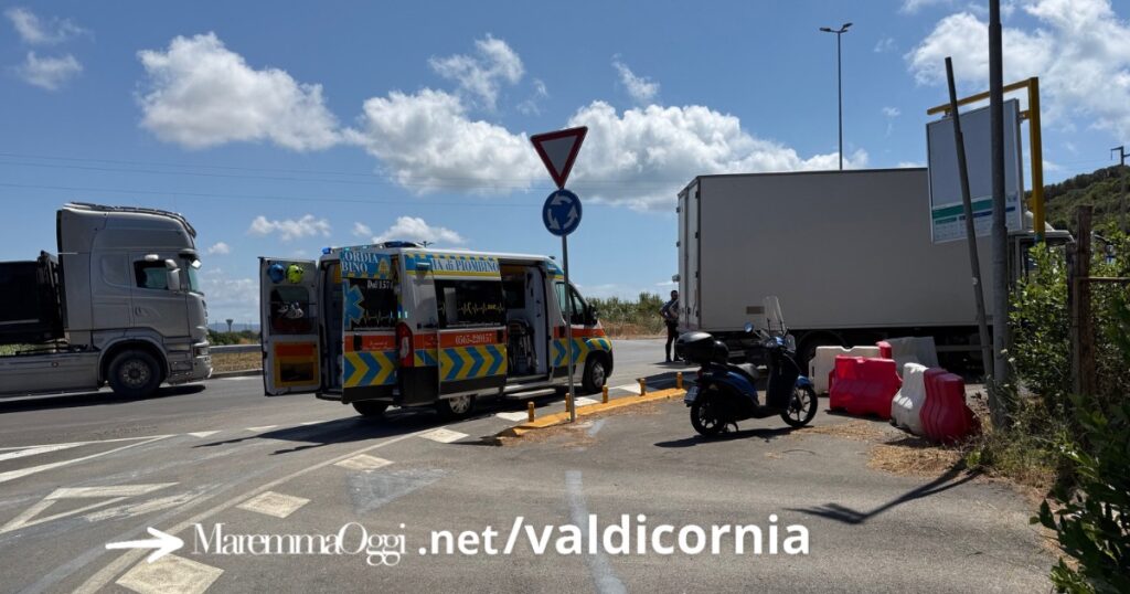 Incidente alla rotatoria all'ingresso di Piombino